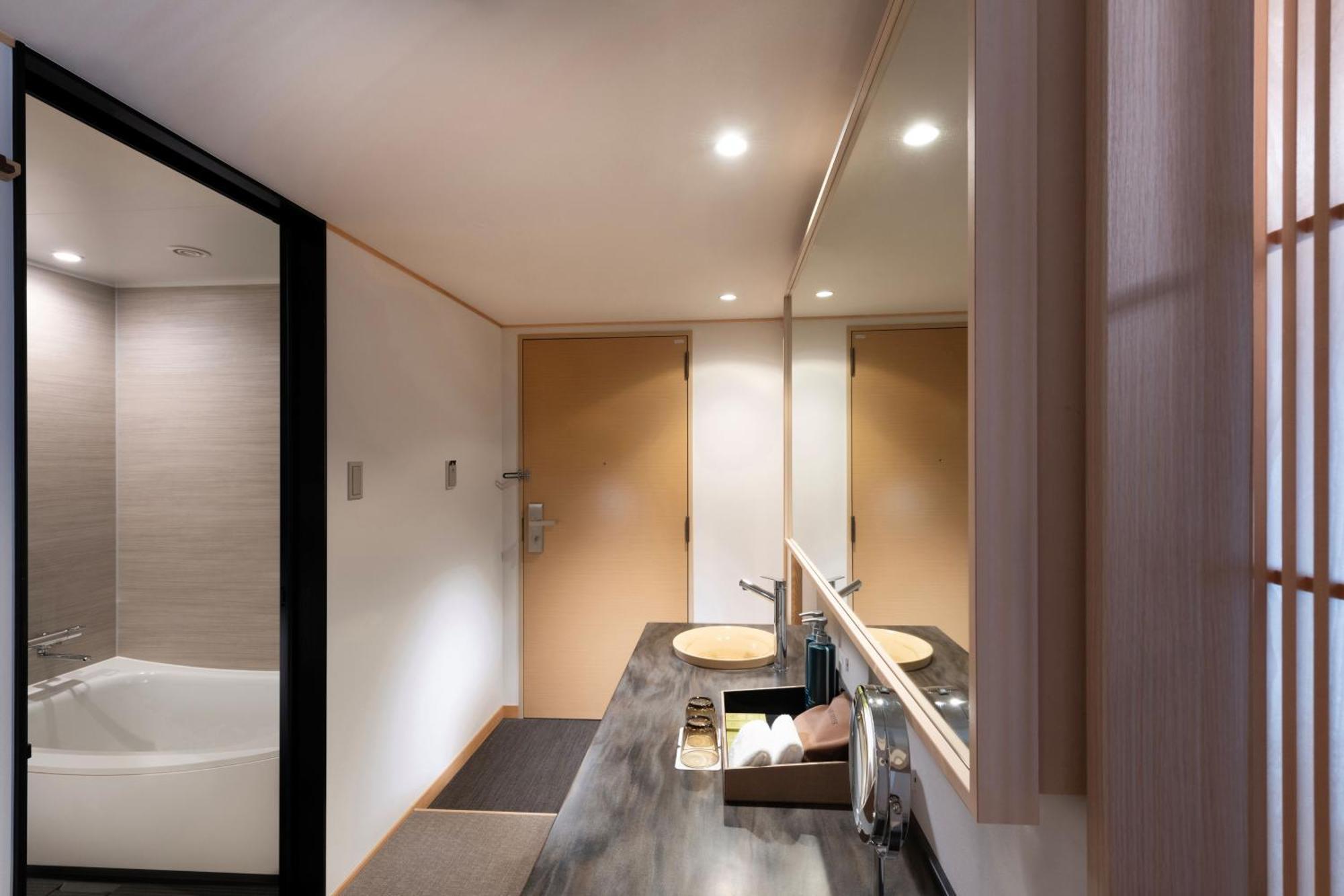 Hotel Doubletree By Hilton Kyoto Higashiyama Esterno foto